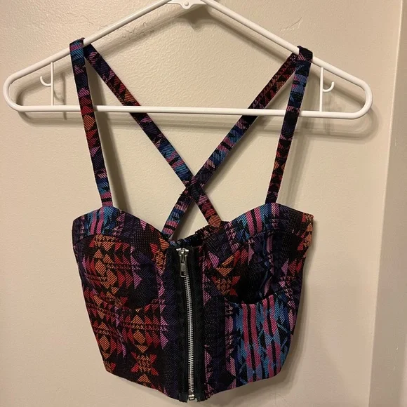 Aztec crop top - Picture 1 of 1